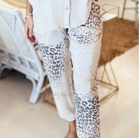 Leopard Print Drawstring Jogger Pants - Picture 3 of 6